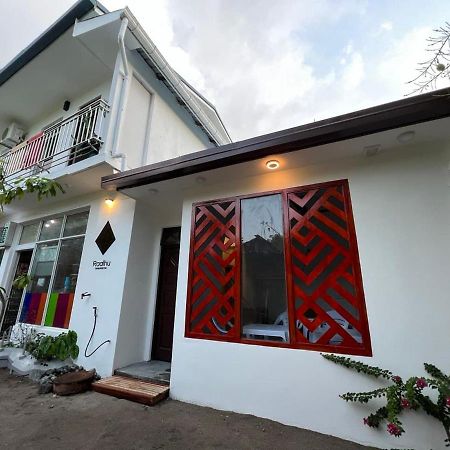 Bed and Breakfast Raalhu Дангети Экстерьер фото