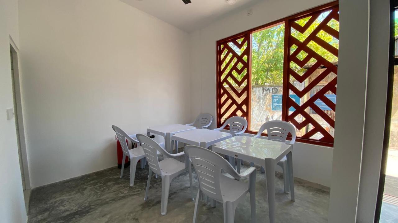 Bed and Breakfast Raalhu Дангети Экстерьер фото